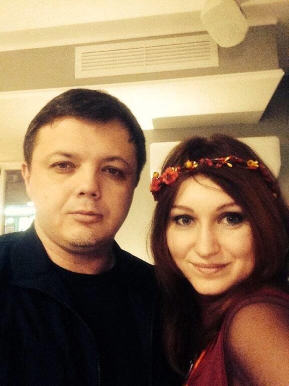 Семенченко показал свою супругу: опубликовано фото