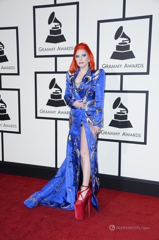 Grammy 2016: зірки "вигуляли" на червоній доріжці розкішні сукні