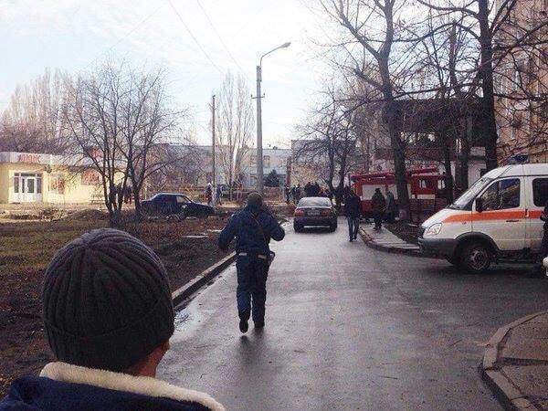 "Промахнулися трішки": терористи обстріляли Луганськ ракетами. Фоторепортаж