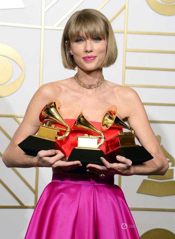 Тейлор Свифт поразила откровенным нарядом на Grammy 2016