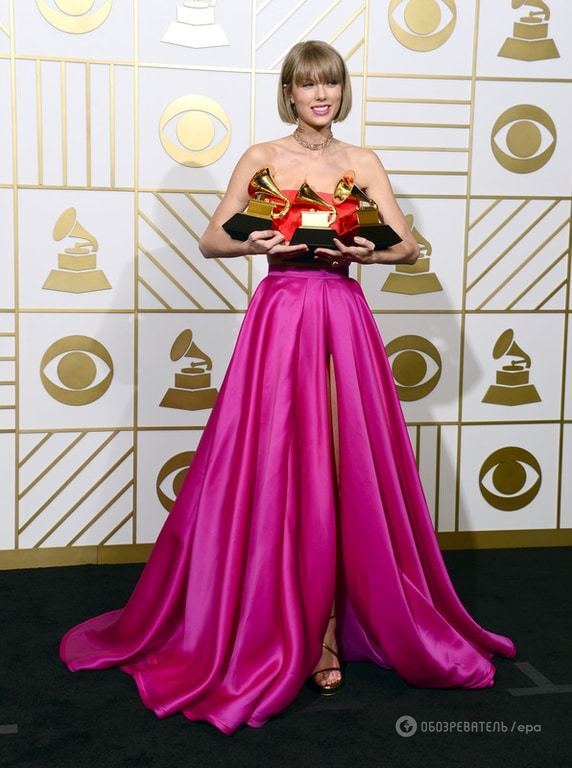 Тейлор Свифт поразила откровенным нарядом на Grammy 2016