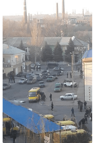 СМИ: в Макеевке в маршрутке рванула граната. Первые фото