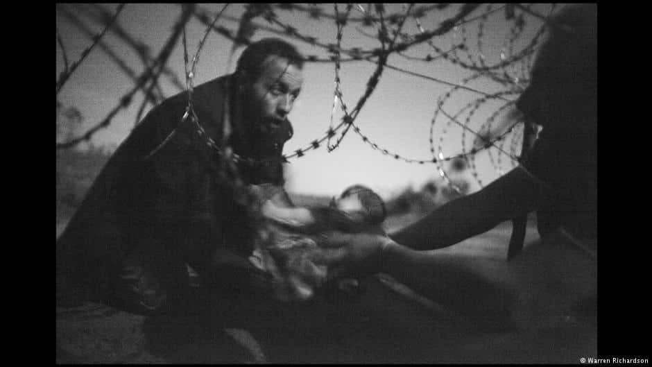 Крик души: фото беженца в Европу получило престижную премию