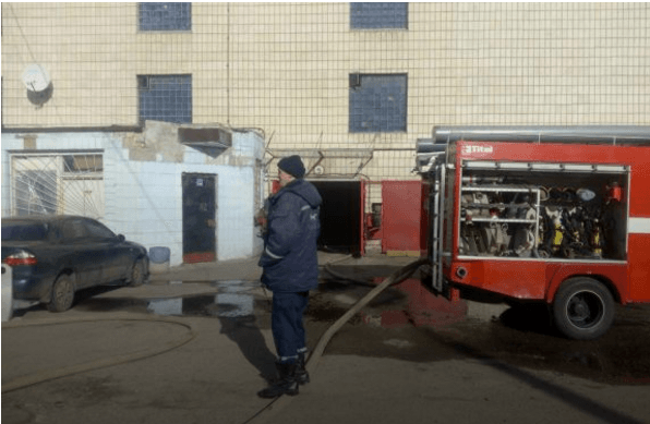У Києві сталася пожежа на паркінгу
