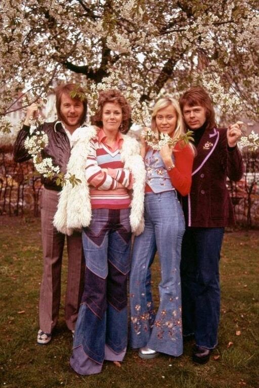 Никулин, ABBA и лики смерти: опубликованы исторические фото