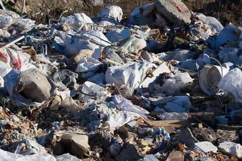 Экология под угрозой: в Киеве нашли свалку токсичных отходов