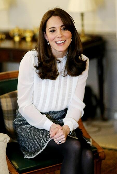 Назло королеве: Кейт Миддлтон вышла в свет в мини-юбке