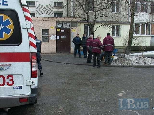 У Києві чоловік з гранатою погрожував підірвати висотку