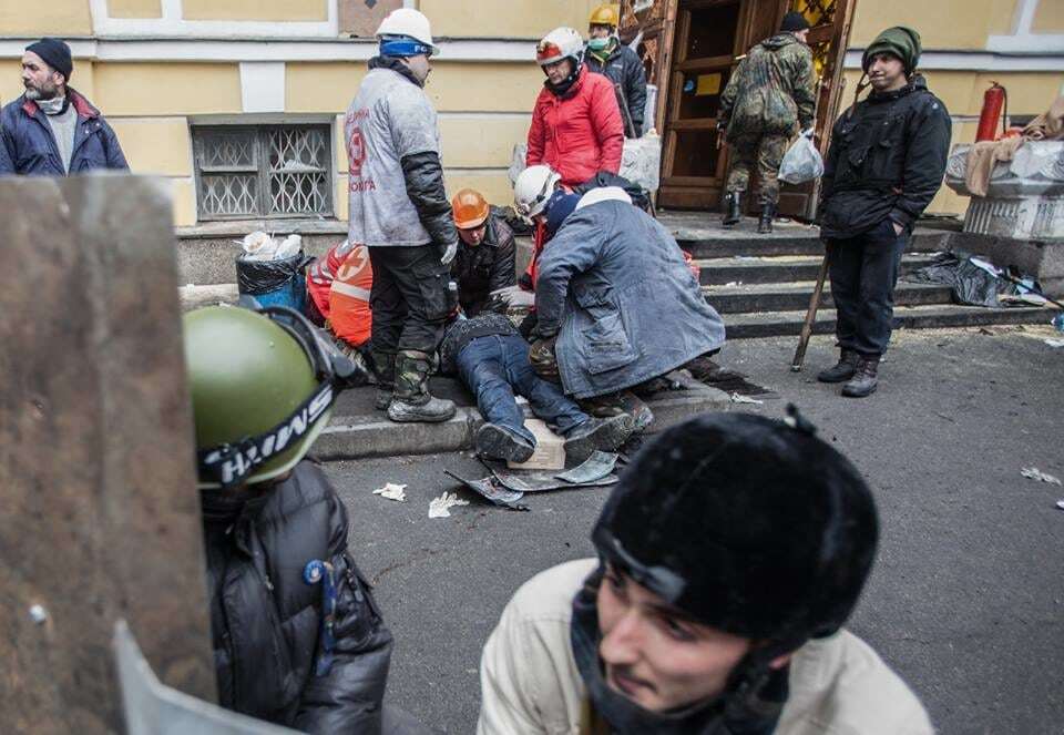 Кровавый Майдан: фотограф опубликовал неизвестные снимки с Институтской