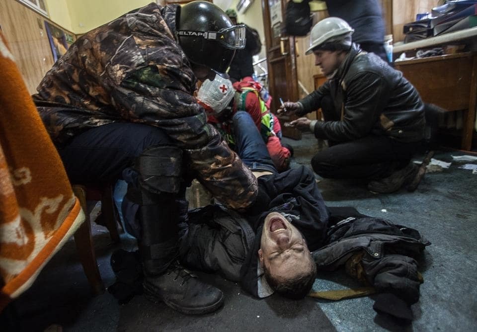 Кровавый Майдан: фотограф опубликовал неизвестные снимки с Институтской