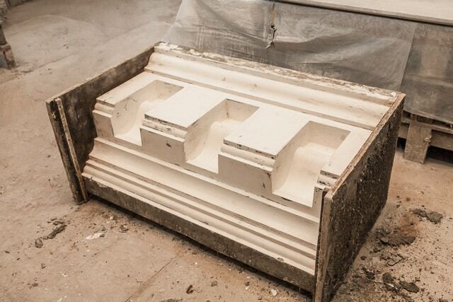 Важкий стиль: в Білорусі придумали витончені меблі з бетону