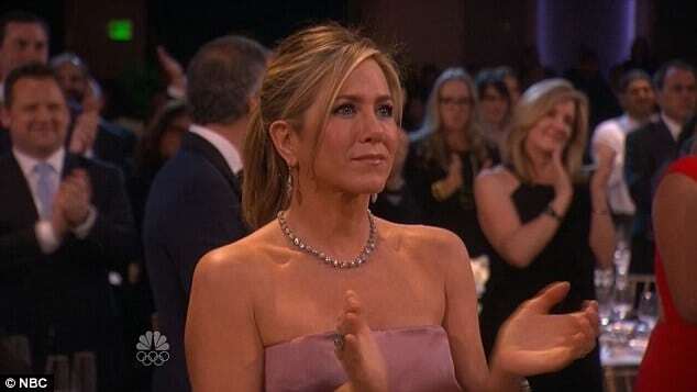 Дженніфер Еністон розплакалася на зустрічі акторів серіалу "Друзі"