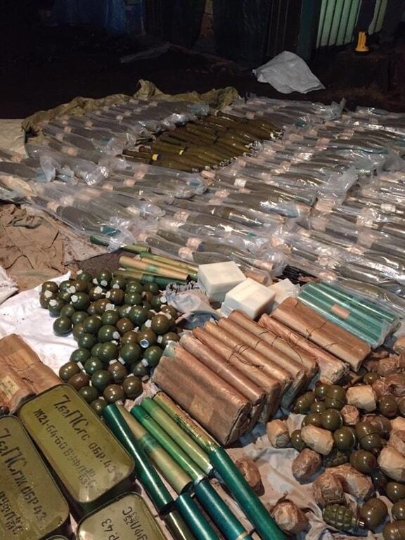 На Киевщине обнаружили огромный арсенал боеприпасов из зоны АТО