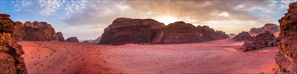 Пустыня Вади Рам в Иордании: потрясающее место, где снимали "Марсианина"