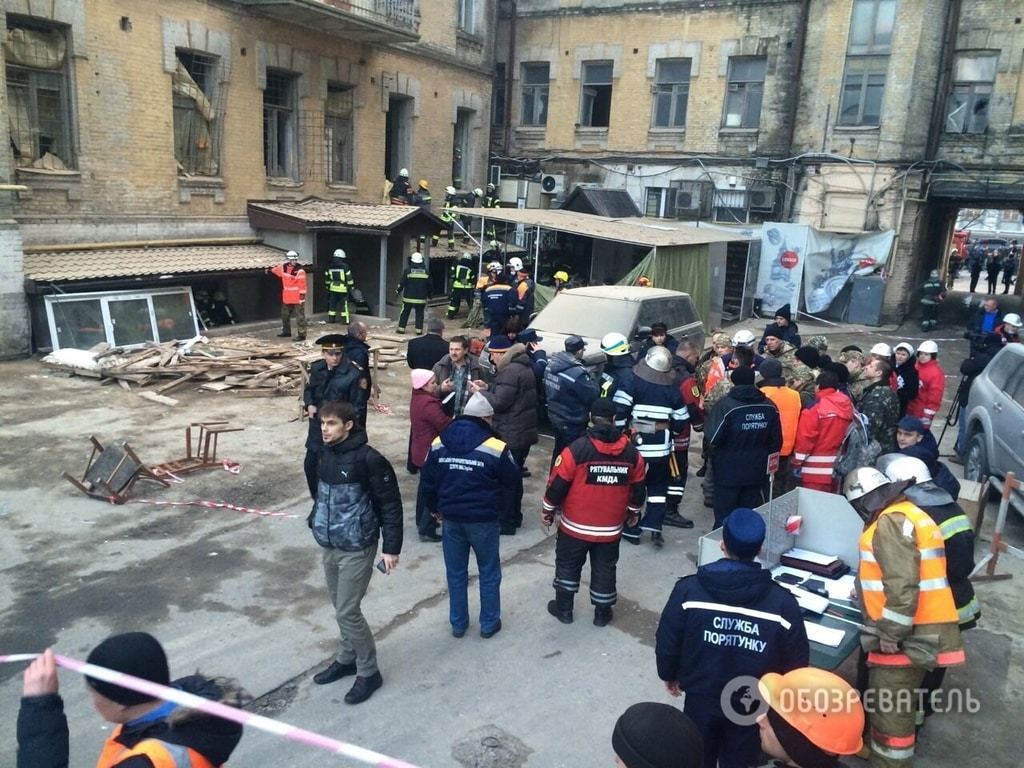 ЧП в центре Киева: из-под завалов спасли пятерых пострадавших