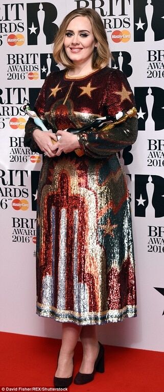 Адель разрыдалась на церемонии вручения премии Brit Awards-2016