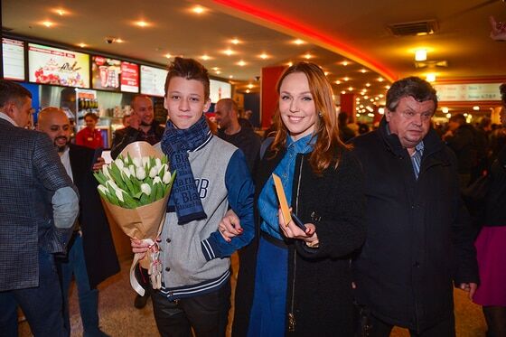 Без Зеленського: Брежнєва з Меладзе прийшли на передпоказ нового фільму в Москві