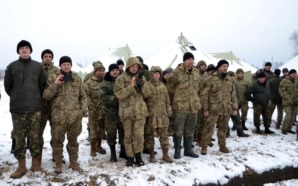 Украинский военный оркестр ярко "зажег" на полигоне: опубликовано видео