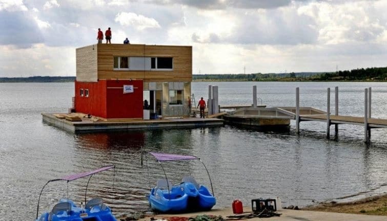 "Плавающие дома": фото удивительных жилищ, дарящих спокойствие
