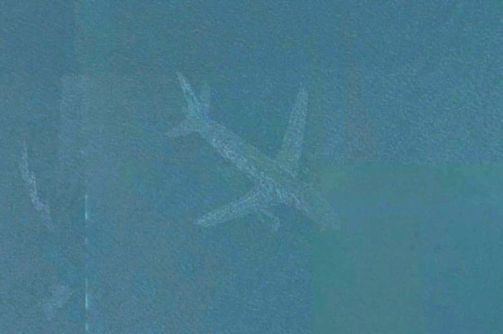 В Google раскрыли тайну самолета-призрака: опубликованы фото
