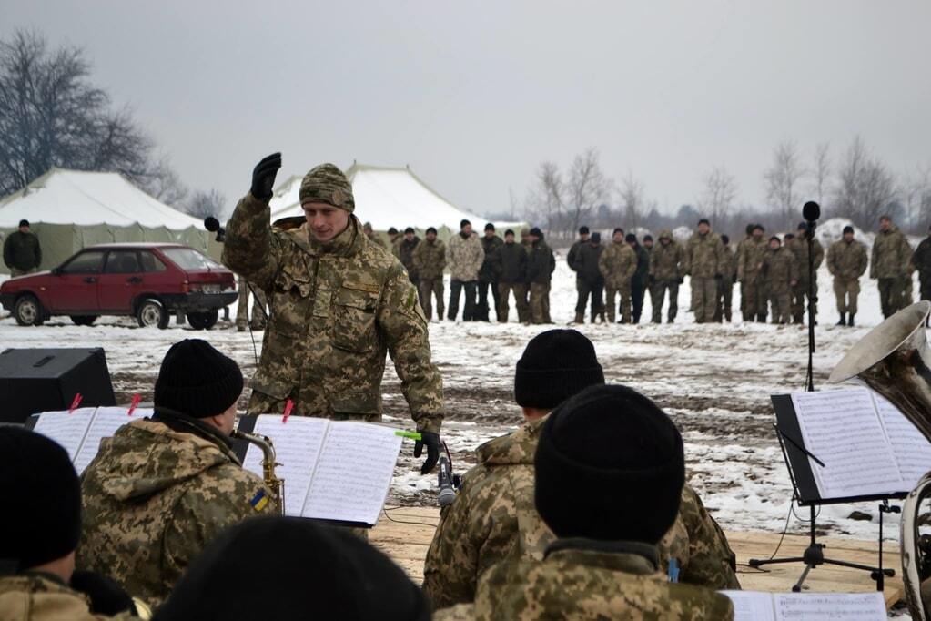 Український військовий оркестр яскраво "запалив" на полігоні: опубліковано відео