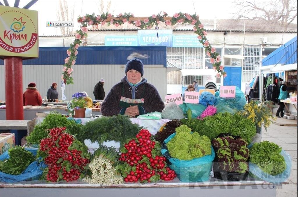 Подешевели только бананы: крымчане показали цены в Феодосии. Фоторепортаж