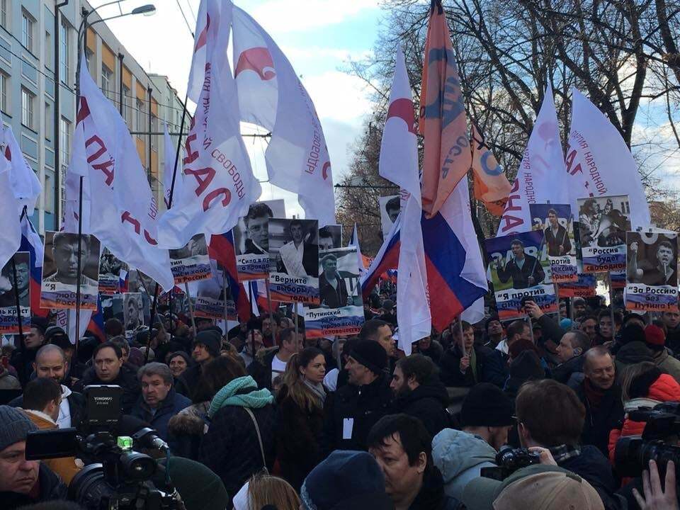 "Убитий за свободу": в Москві відбувся марш пам'яті Нємцова. Опубліковані фото і відео