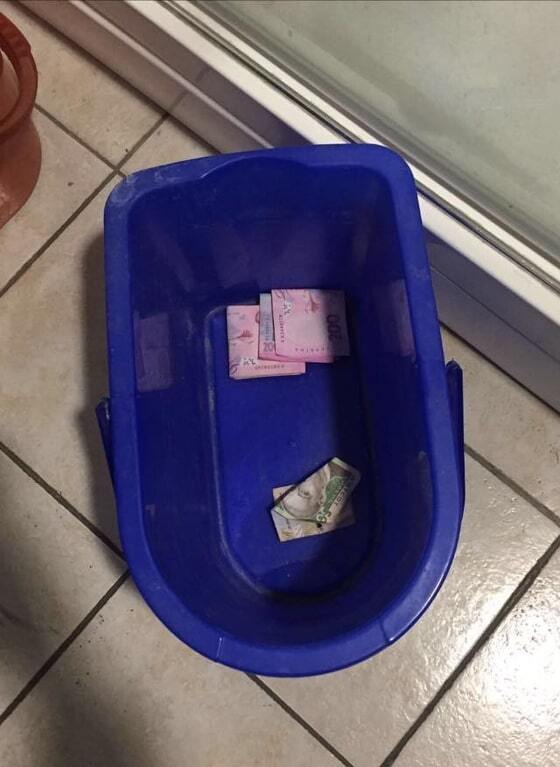 Ховали гроші в туалеті: в аеропорту Львова затримали хабарників