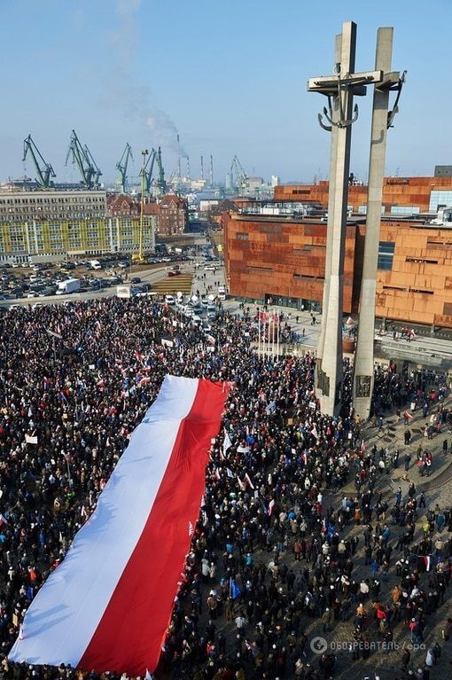 У Польщі відбулися масштабні мітинги на підтримку Валенси: опубліковані фото і відео