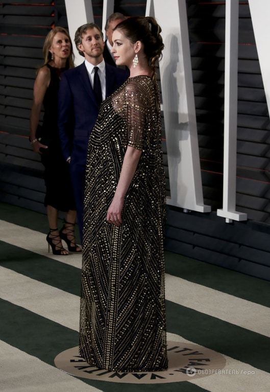 "Оскар 2016": вагітна Енн Хетеуей прийшла на церемонію в жіночому вбранні