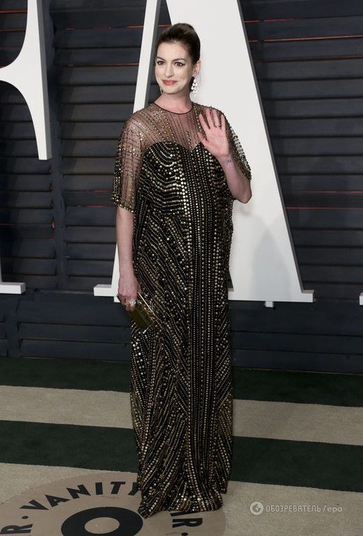 "Оскар-2016": беременная Энн Хэтэуэй пришла на церемонию в женственном наряде