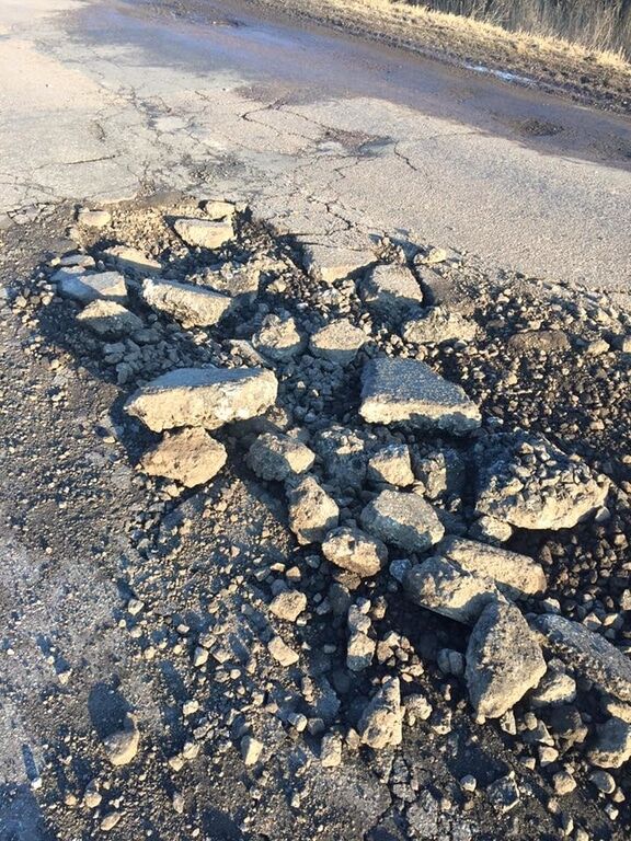 Крик души: в соцсети водители раскритиковали дорогу на Киев