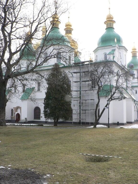 Знову НП: в "Софії Київській" виявили новий провал грунту