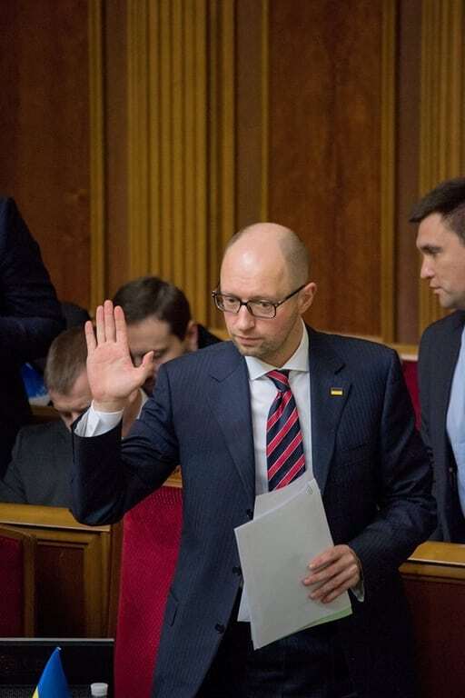 "Не надо печалиться": журналист "подловил" эмоции Яценюка во время "часа правительства"