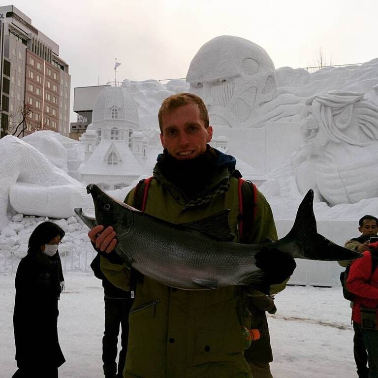 Невероятная красота: японцы сотворили фантастические скульптуры из снега. Фоторепортаж