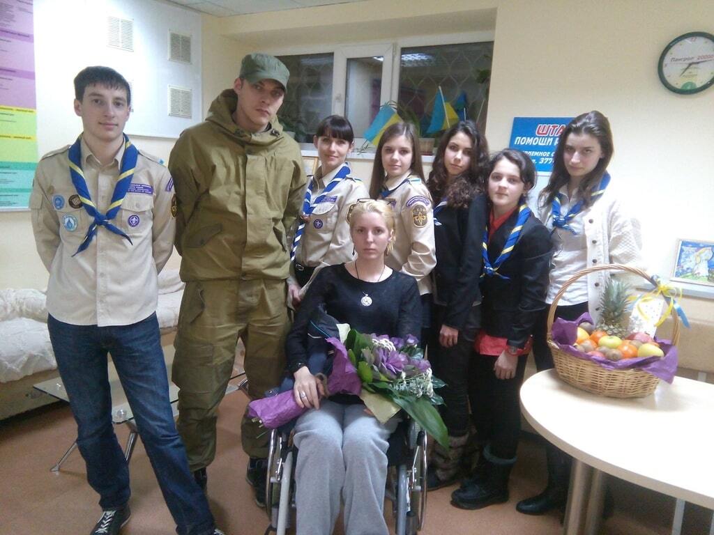 Подбодрили: Зинкевич получила цветы от Марины Порошенко