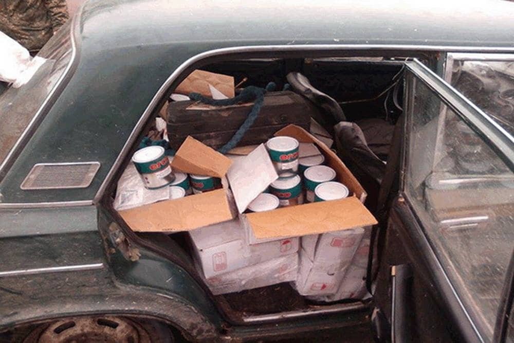 Ремонт не удался: террористам "ЛНР" везли более 100 банок краски