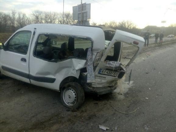В Киеве произошла тройная авария: опубликованы фото
