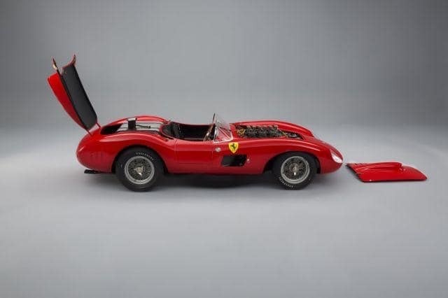 На аукционе был продан один из самых дорогих спорткаров в истории