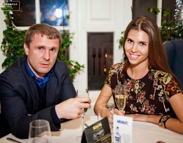 В интернет выложили откровенные фотографии новой жены Реброва