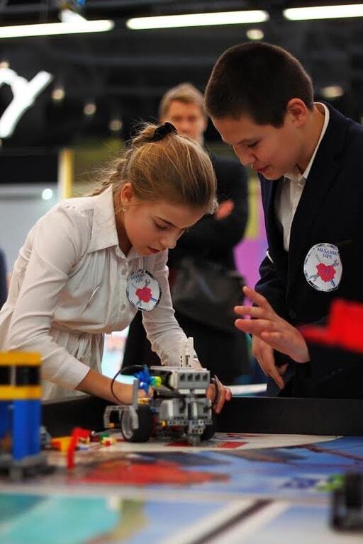 Дети-изобретатели удивили инновациями на Всеукраинском научном LEGO-турнире