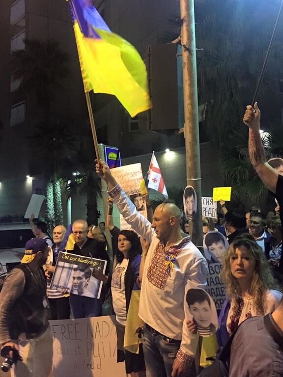 Свободу Савченко: волонтер Зінкевич приєдналася до акції в Тель-Авіві