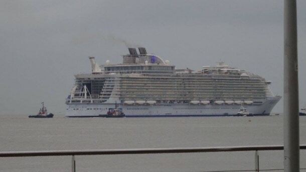 У Франції зійшов на воду найбільший круїзний лайнер у світі