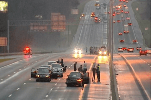В Северной Каролине на одном из шоссе столкнулись более 100 автомобилей 