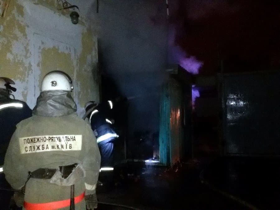 У Києві під час пожежі на підприємстві загинув охоронець