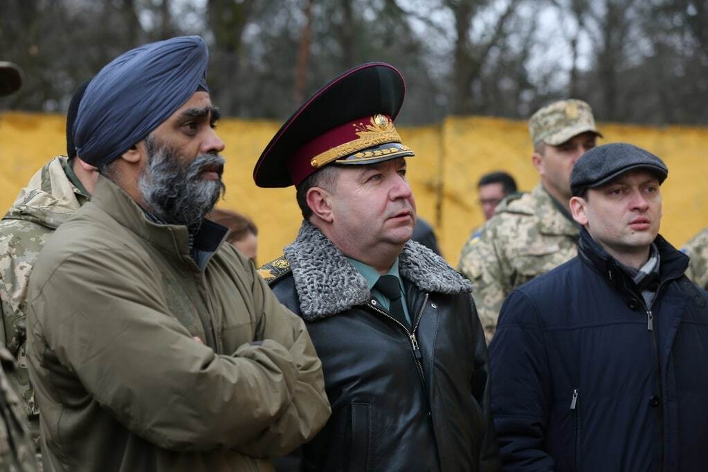 Реформы в Украине проходят быстро и заметно - министр обороны Канады