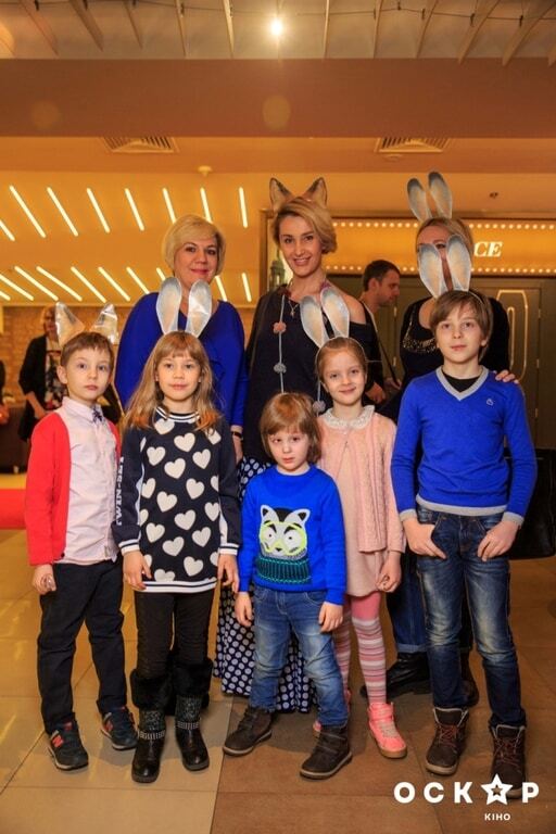 Егорова с детьми, Огневич и другие звезды посетили премьеру "Зоотрополиса" в Киеве