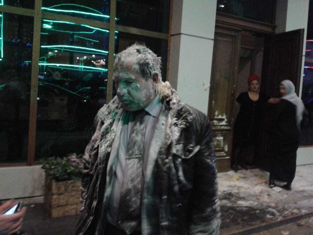 В Чечне избили и облили зеленкой известного правозащитника