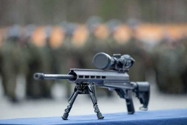 Нацгвардія отримала експериментальні снайперські гвинтівки українського виробництва