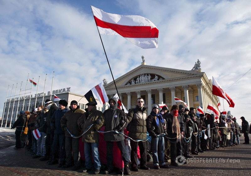 Годовщина "васильковой" революция: как в Беларуси пытались сбросить "Бацьку"